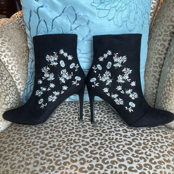 JustFab Shoes - NIB Just Fab “Out West” pink blue floral embroidered faux suede stiletto bootie